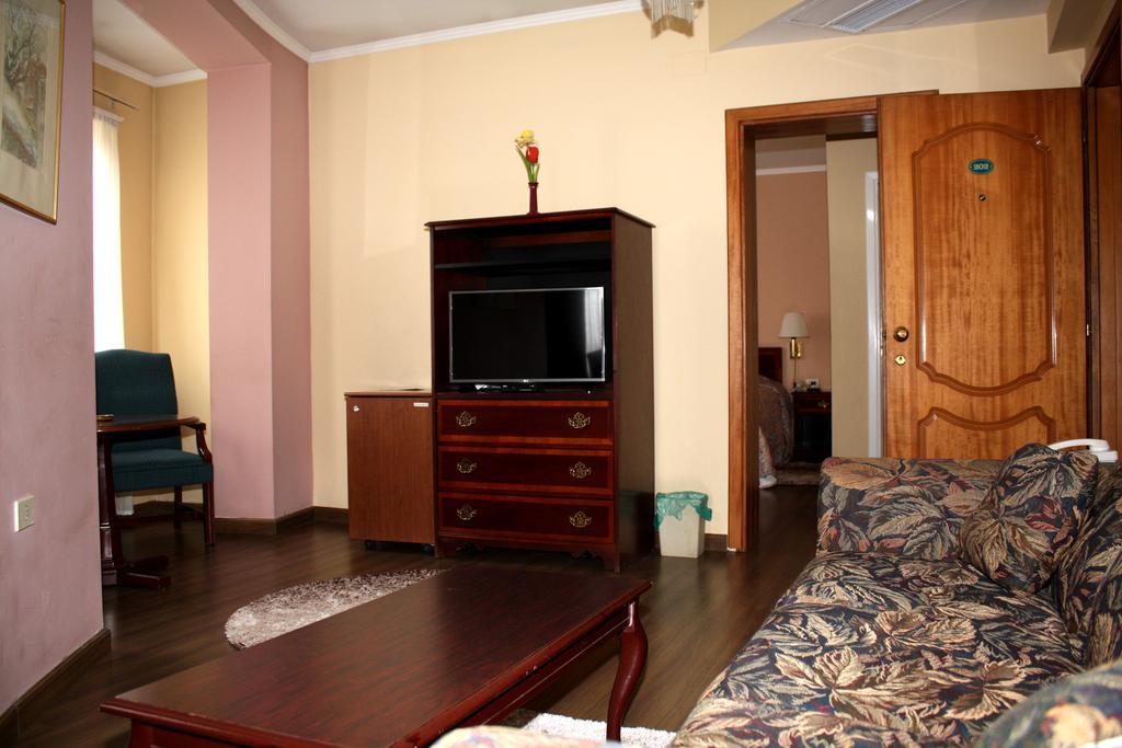 Hotel Regency Корча Екстер'єр фото
