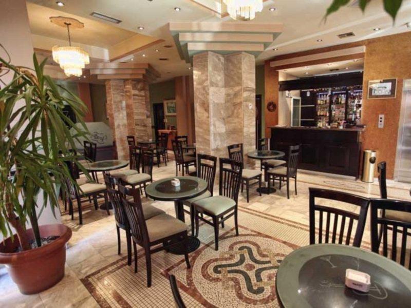 Hotel Regency Корча Екстер'єр фото