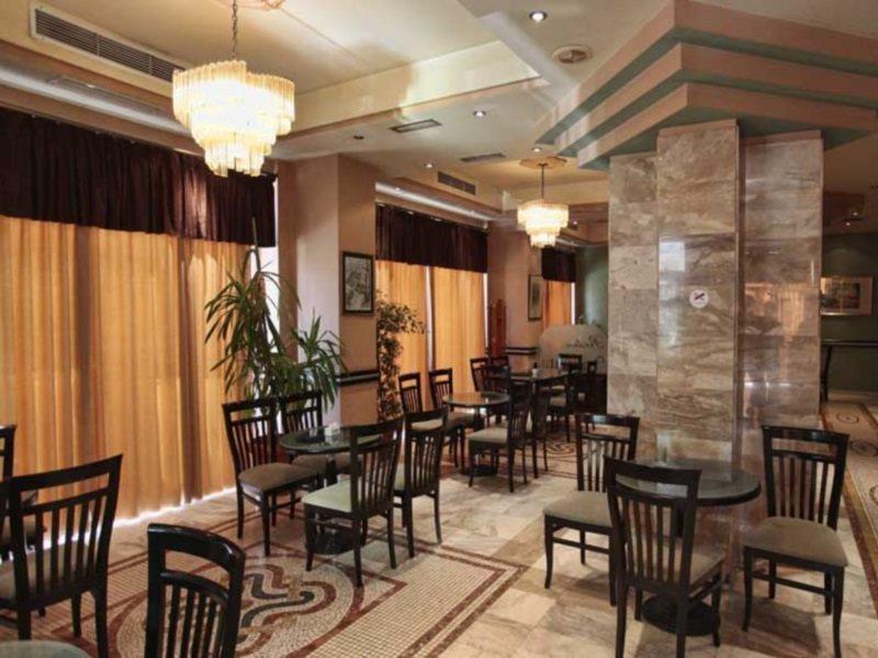 Hotel Regency Корча Екстер'єр фото