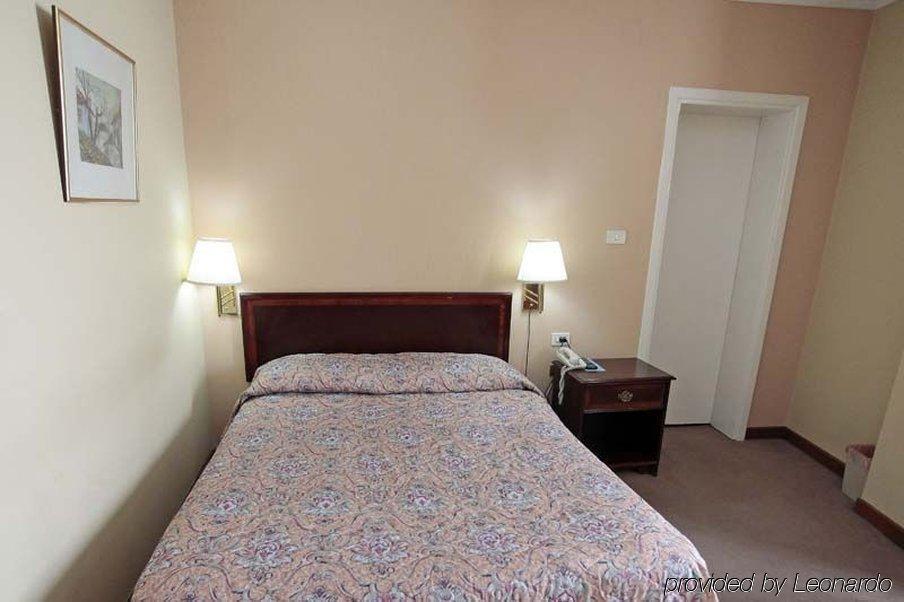 Hotel Regency Корча Екстер'єр фото